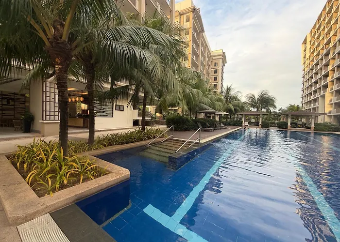 Apartment 2 Bedroom Near Naia Sm Bf Pool Balcony 6 Guest Manila