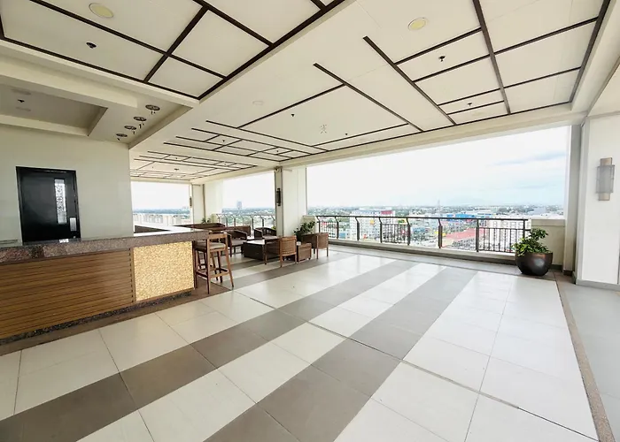 2 Bedroom Near Naia Sm Bf Pool Balcony 6 Guest