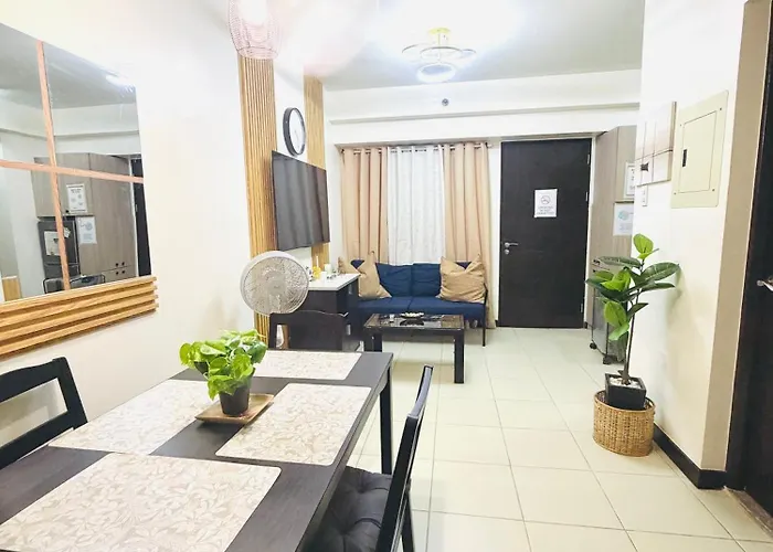 Apartment 2 Bedroom Near Naia Sm Bf Pool Balcony 6 Guest Manila