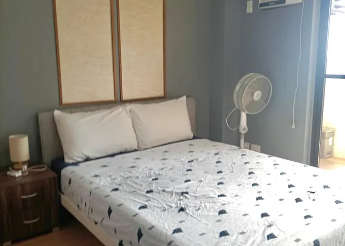 아파트 2 Bedroom Near Naia Sm Bf Pool Balcony 6 Guest 마닐라